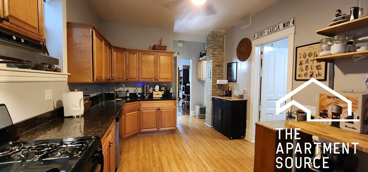 Foto principal - 1817 N Marshfield Ave