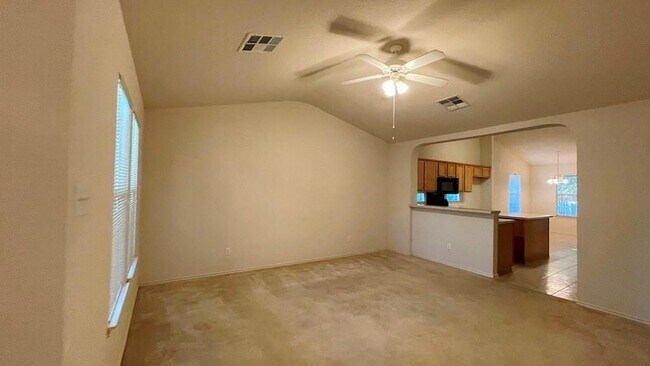 Building Photo - 733 Hogan-