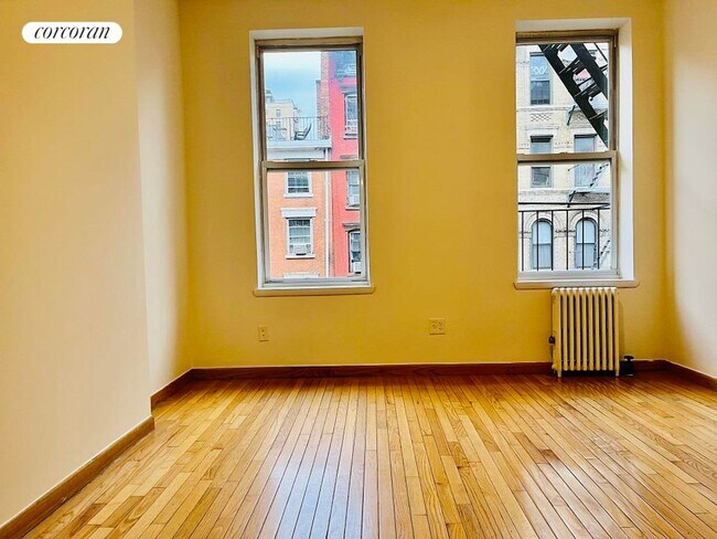 Foto del edificio - 314 E 9th St