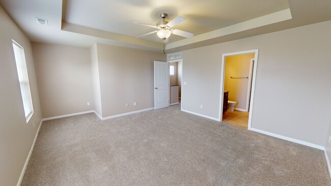 Building Photo - Ankeny 3 Bedroom Townhome Available Novemb...
