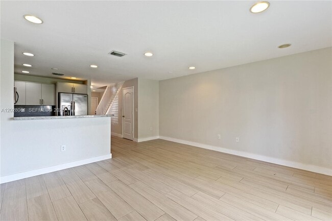 Building Photo - 3126 SW 128th Ave