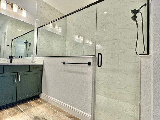 Building Photo - 13109 McMillan Dr