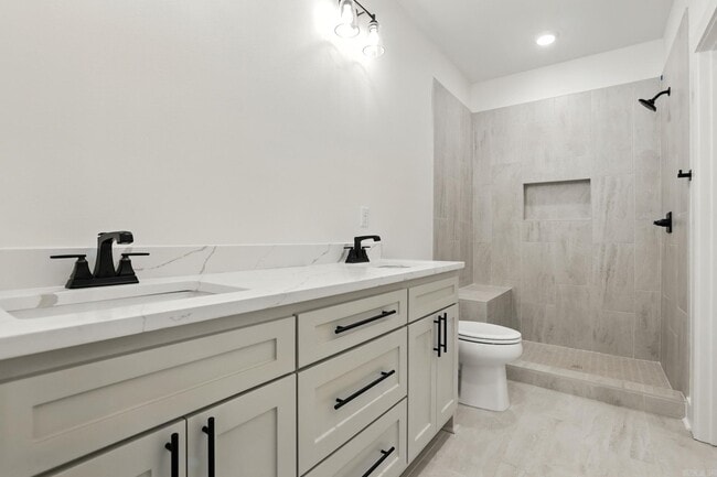 Building Photo - 13419 Teton Dr