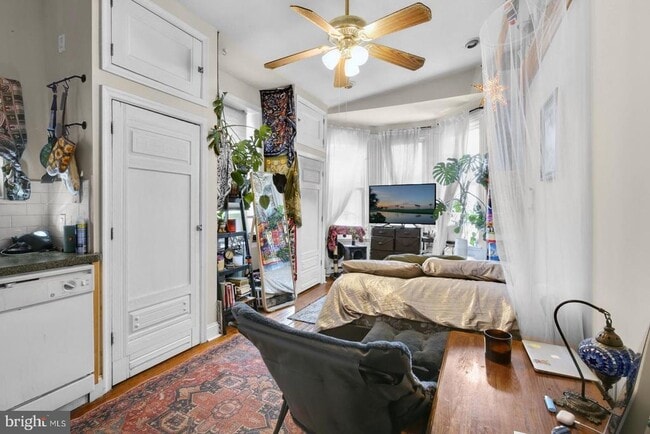 Building Photo - 858 N 25th St