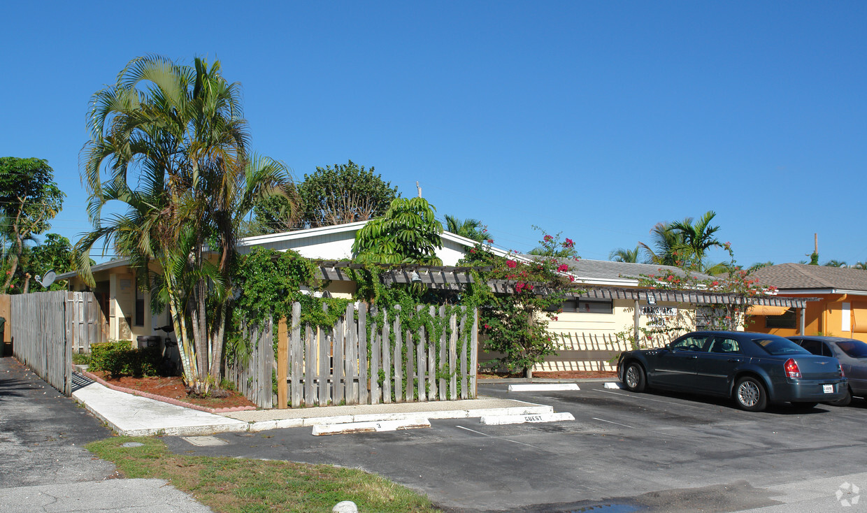 Primary Photo - Arbor Apartments