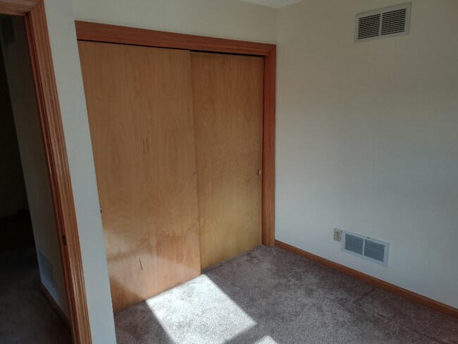 Foto del edificio - 215 Tickle Rd