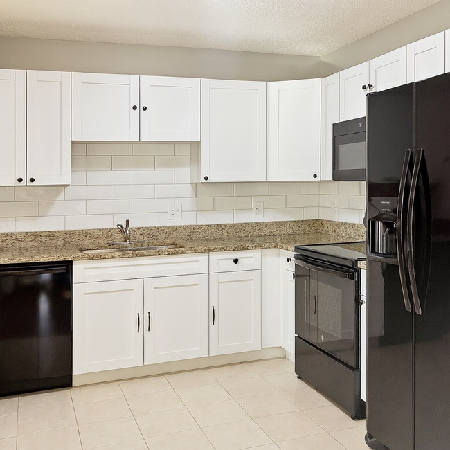 Building Photo - 1431 Thistledown Dr