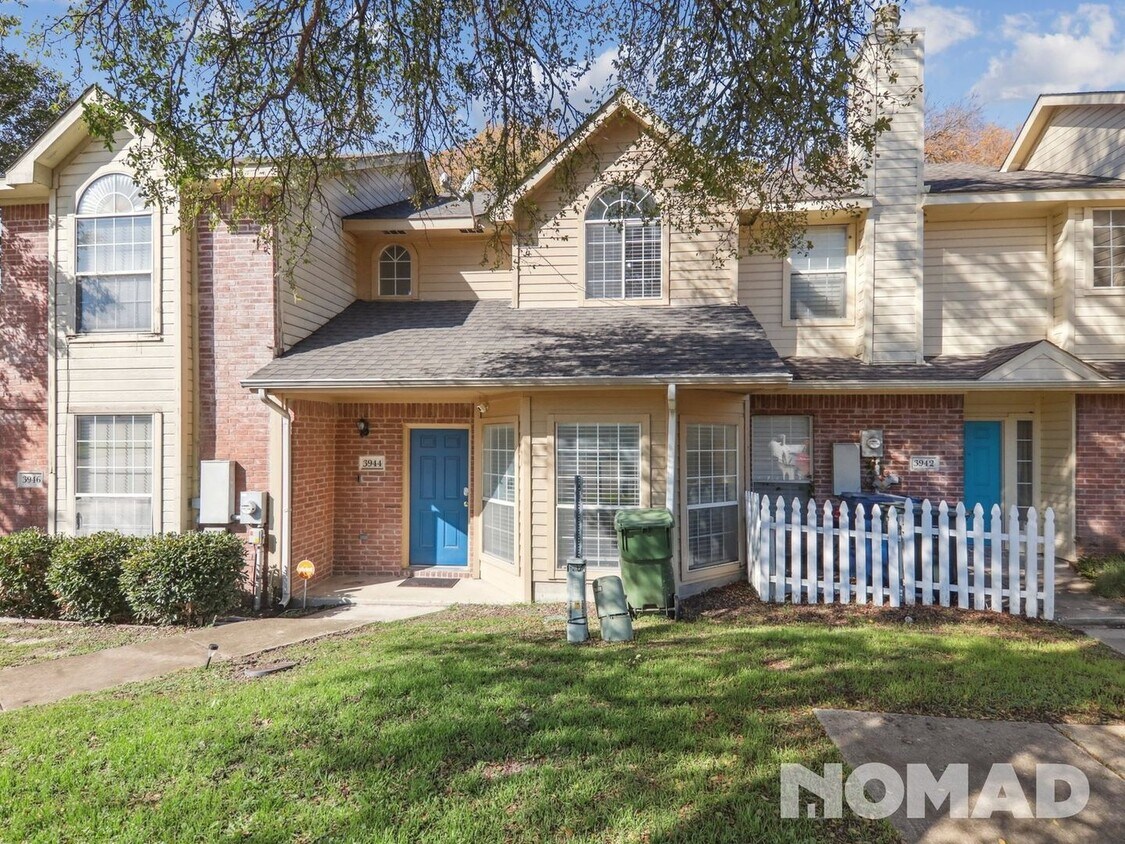 3944 Brandon Park Dr, Garland, TX 75044 Townhome Rentals in Garland
