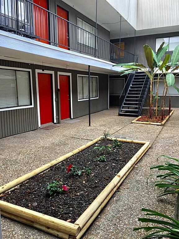 502 W Alabama St, Houston, TX 77006 Townhouse for Rent in Houston, TX