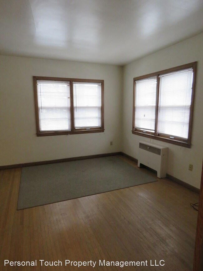 Building Photo - 607 9th Ave N