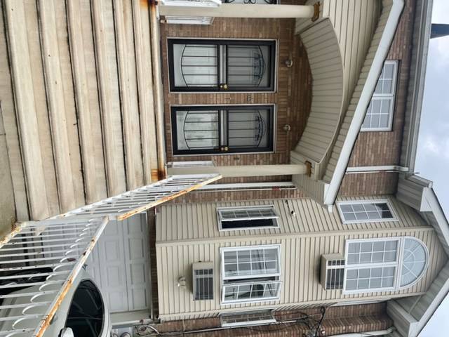 Building Photo - 899 Euclid Ave