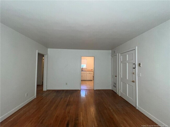 Foto del edificio - 507 Martine Rd