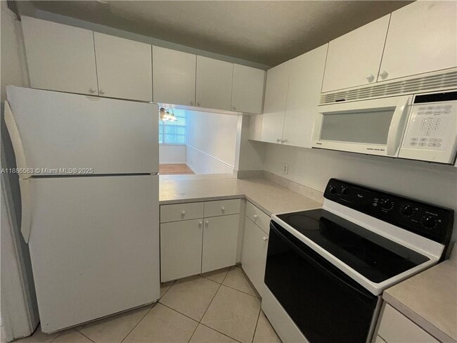Foto del edificio - 9400 Live Oak Pl