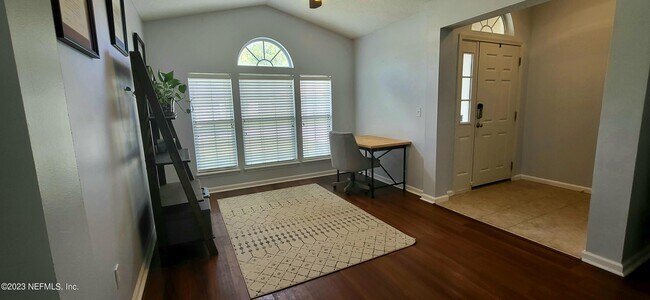 Foto del edificio - 1763 Covington Ln