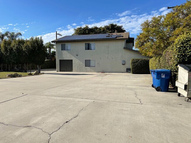 Building Photo - 6595 Segovia Rd