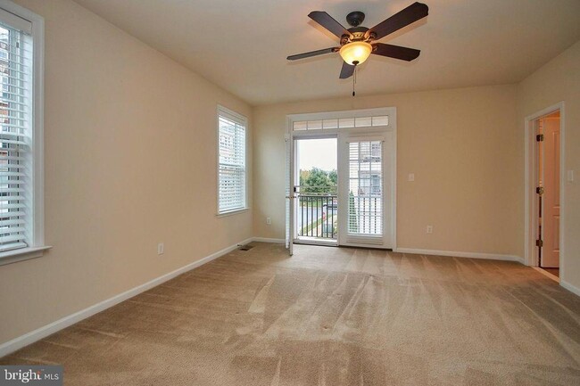 Building Photo - 22683 Beacon Crest Terrace