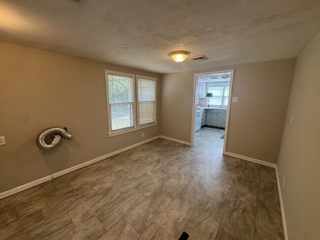 Foto del edificio - Charming Bungalow with space to move