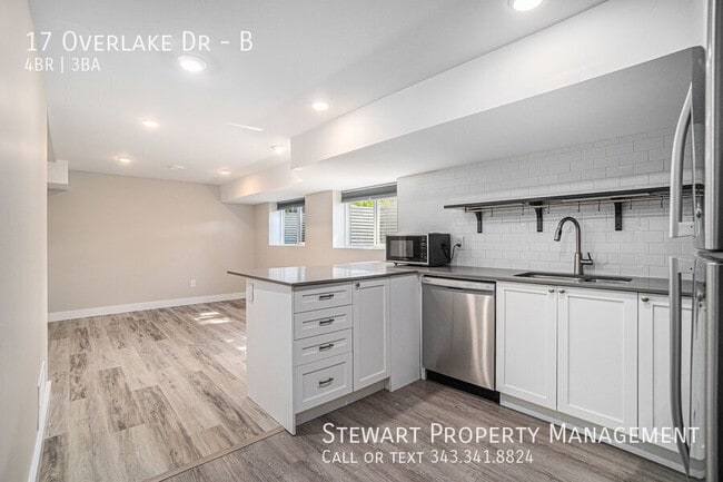 Building Photo - 17 Overlake Dr
