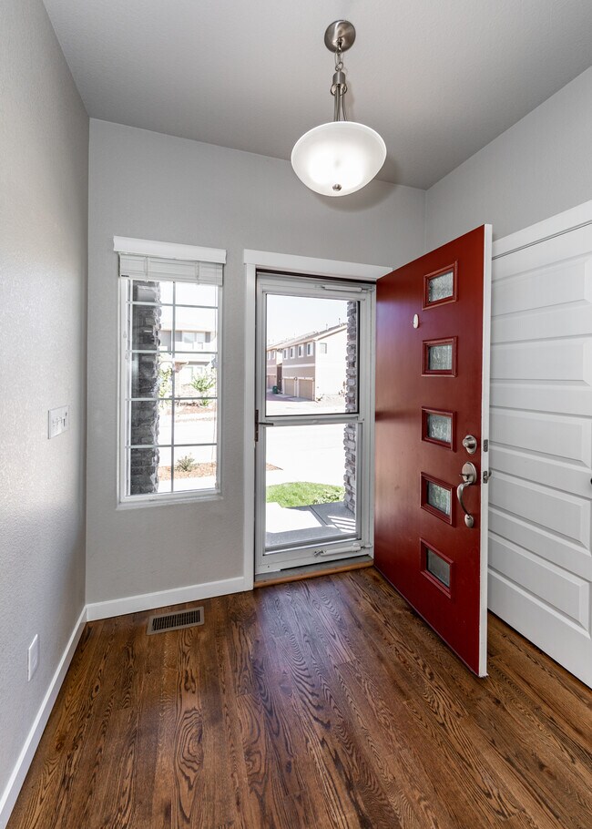 Building Photo - 2481 Ellingwood Dr