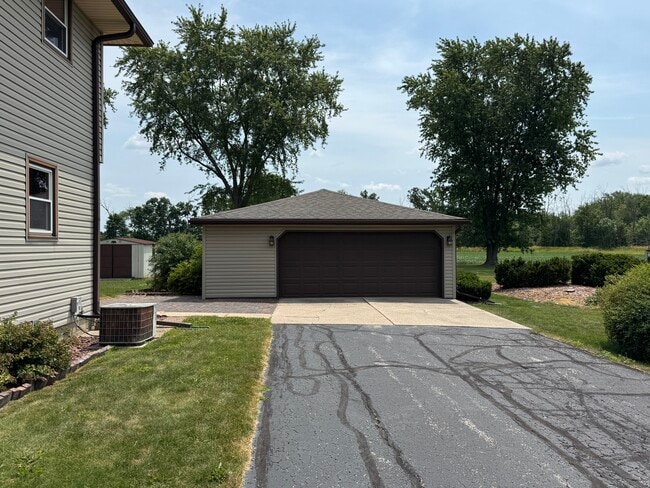 Building Photo - 23123 Rasmusson Dr