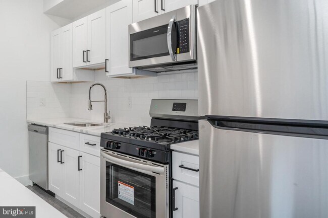 Foto del edificio - 817 N 42nd St