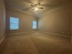 Building Photo - 6329 Clearwater Dr