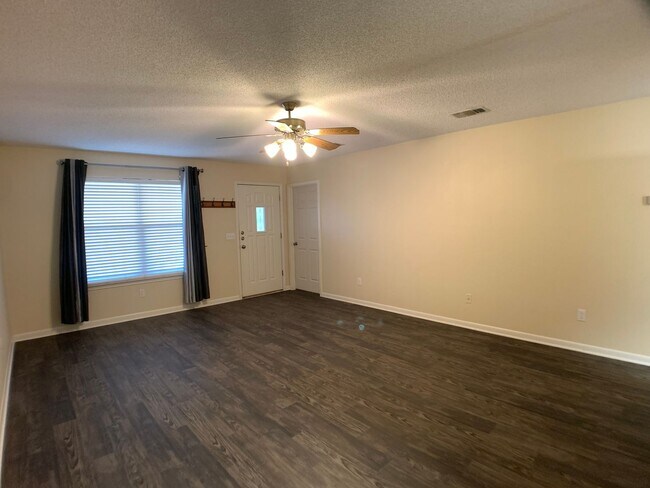 Foto del edificio - Great Location between Gruene & Downtown N...