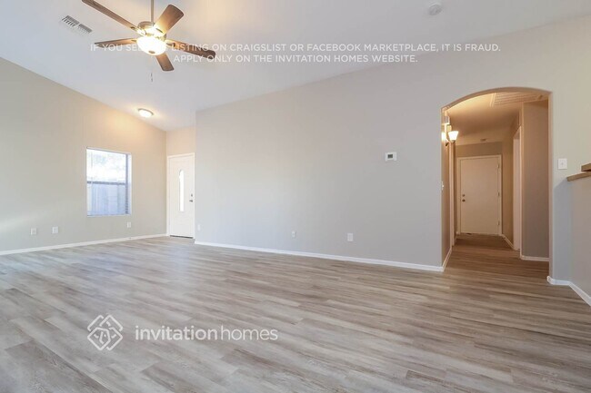 Building Photo - 5448 S 237th Ln