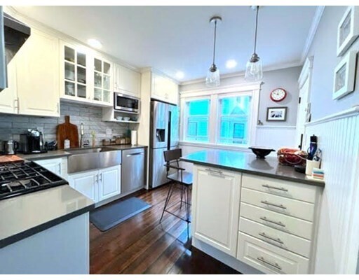 Primary Photo - 34 Greenough St