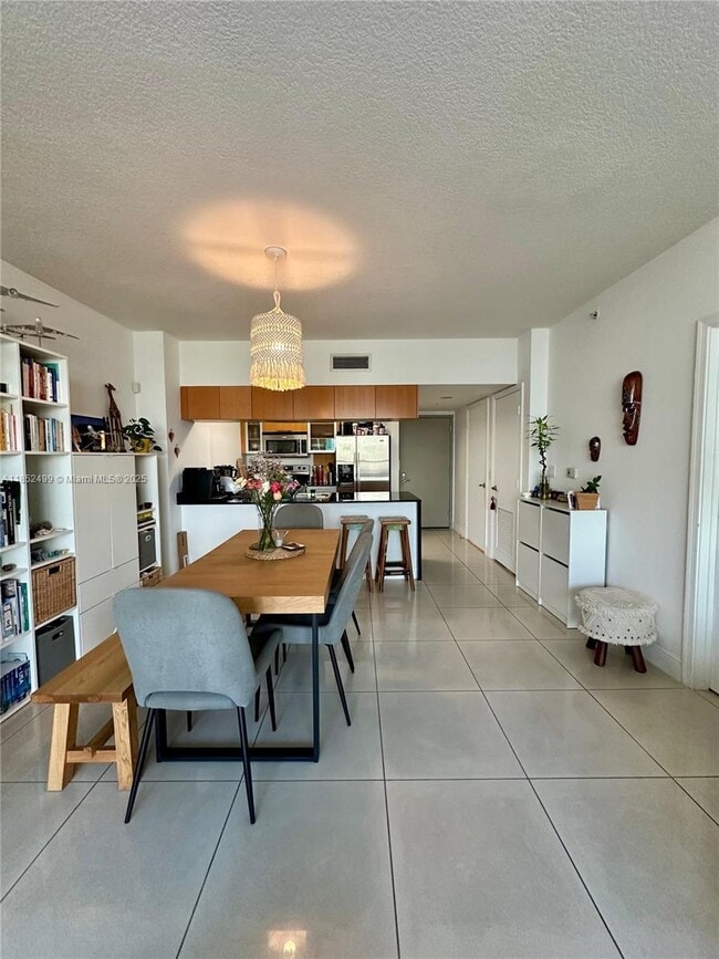 Foto del edificio - 1750 N Bayshore Dr