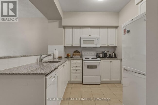 Building Photo - 2119 Lake Shore Blvd W