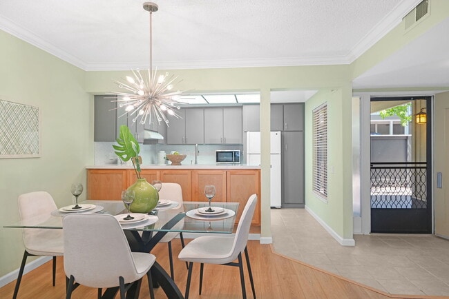 Building Photo - 1116 Running Springs Rd