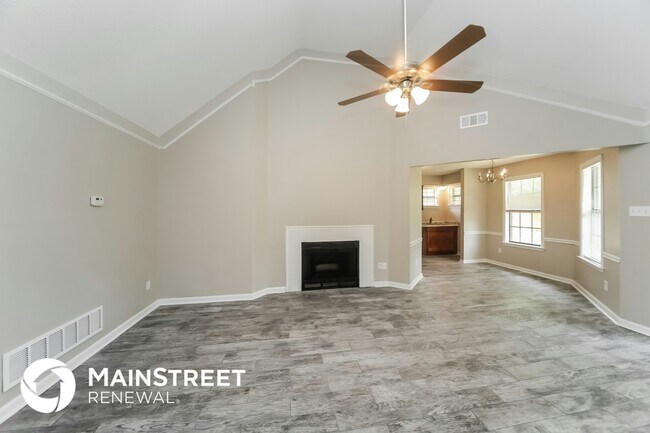 Foto del edificio - 6580 Silver Oak Cove