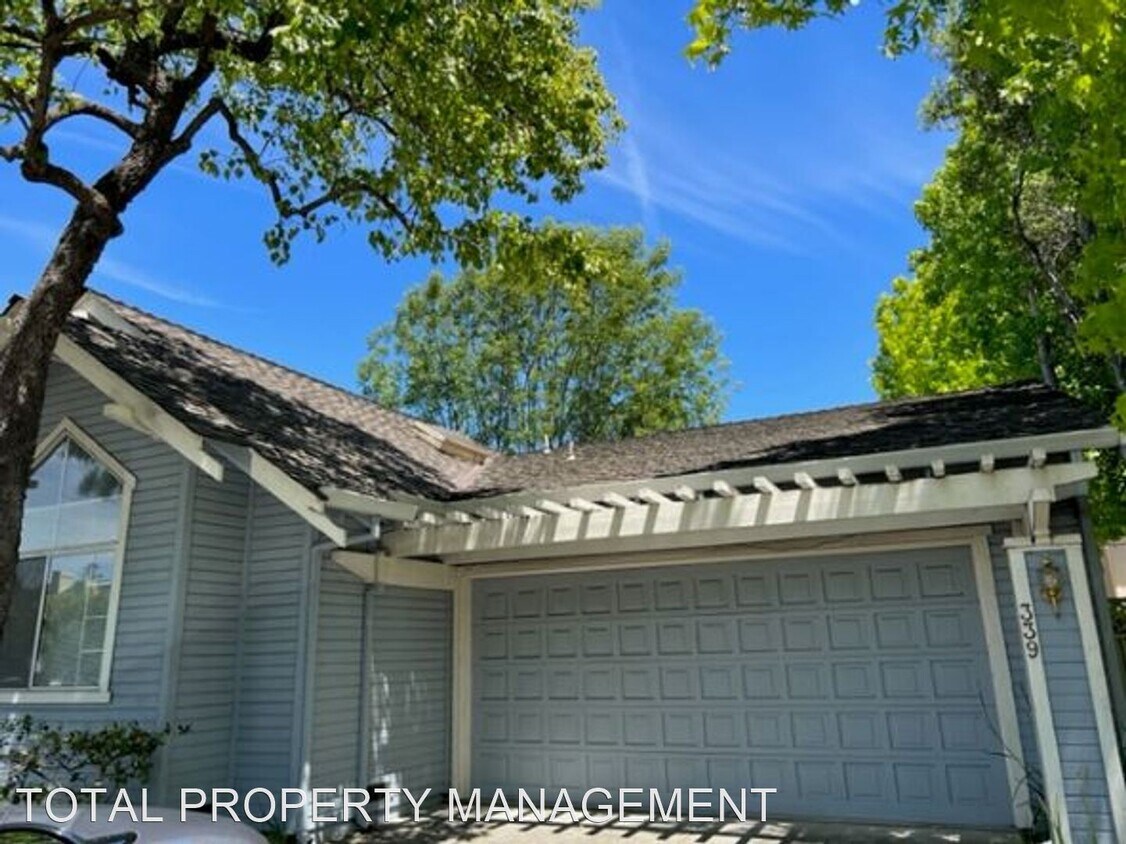 Primary Photo - 2 br, 2 bath House - 339 STIERLIN ROAD