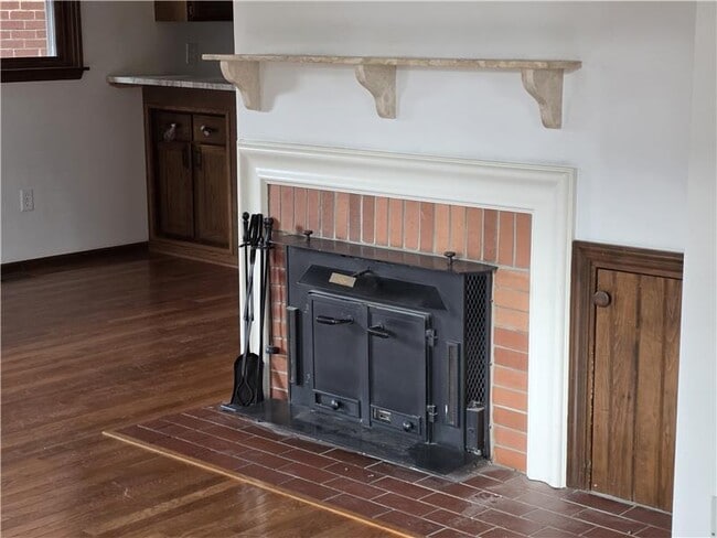 Building Photo - 28 E Jeffrey Pl