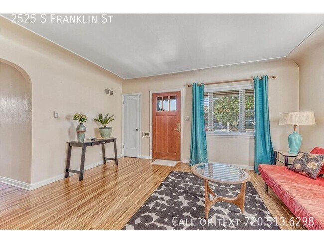 Foto del edificio - 2525 S Franklin St