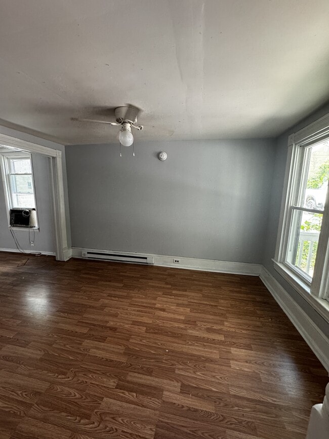 Foto del edificio - 317 N Maple Ave