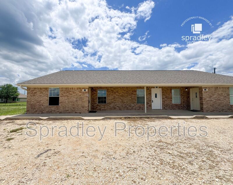 Foto principal - 117 Lacey Lou Ln