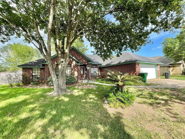 Foto del edificio - 208 Trail Ride Rd
