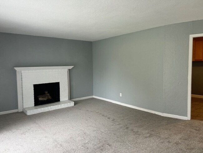 Foto del edificio - Single Level 3 Bedroom 2 Bath House in Rohnert Park