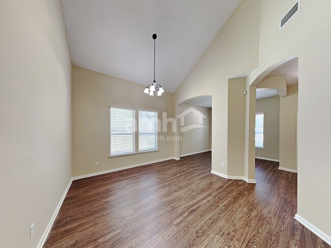 Foto del edificio - 6830 Morse Oaks Dr