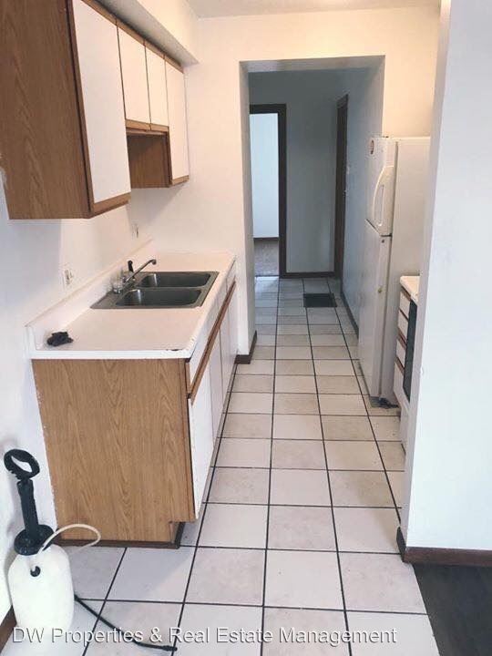 Primary Photo - 1716 Avenue A