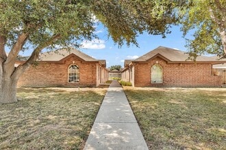 Building Photo - 1810 Agua Fina Ave