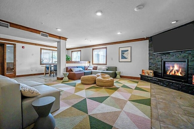 DSC00274-HDR-Metroplex-360-RCS.1-768x512 - The Grove at Mankato Apartments