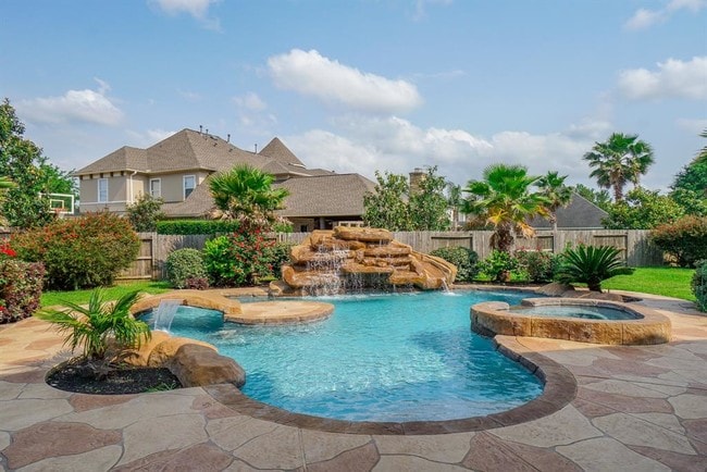Building Photo - 8707 Black Cherry Crossing