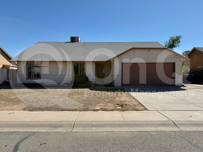 Building Photo - 2329 E Folley St