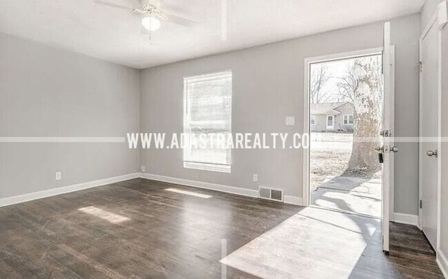 Foto del edificio - Beautiful 3 Bed/1 Bath Home in KCMO/Raytow...