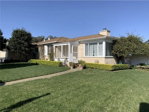 Building Photo - 500 87th St