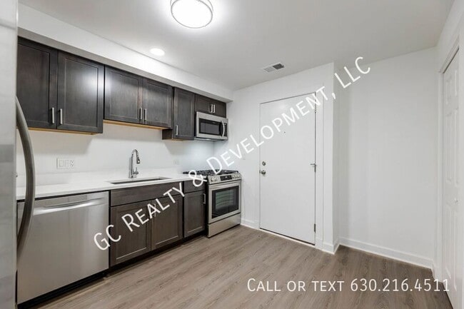 Building Photo - 3529 S Indiana Ave