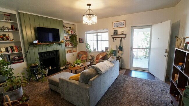 Foto del edificio - 228 NW 25th St